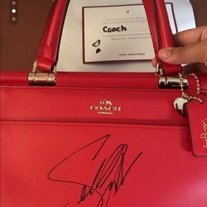 Signed Selena coach bag NEED GONE‼️